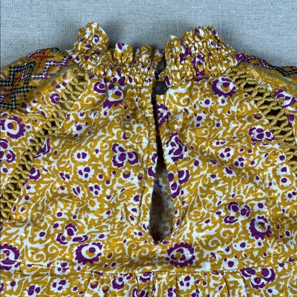 Maeve by Anthropologie Goldie Embroidered Top
Size: 2P - Picture 5 of 8